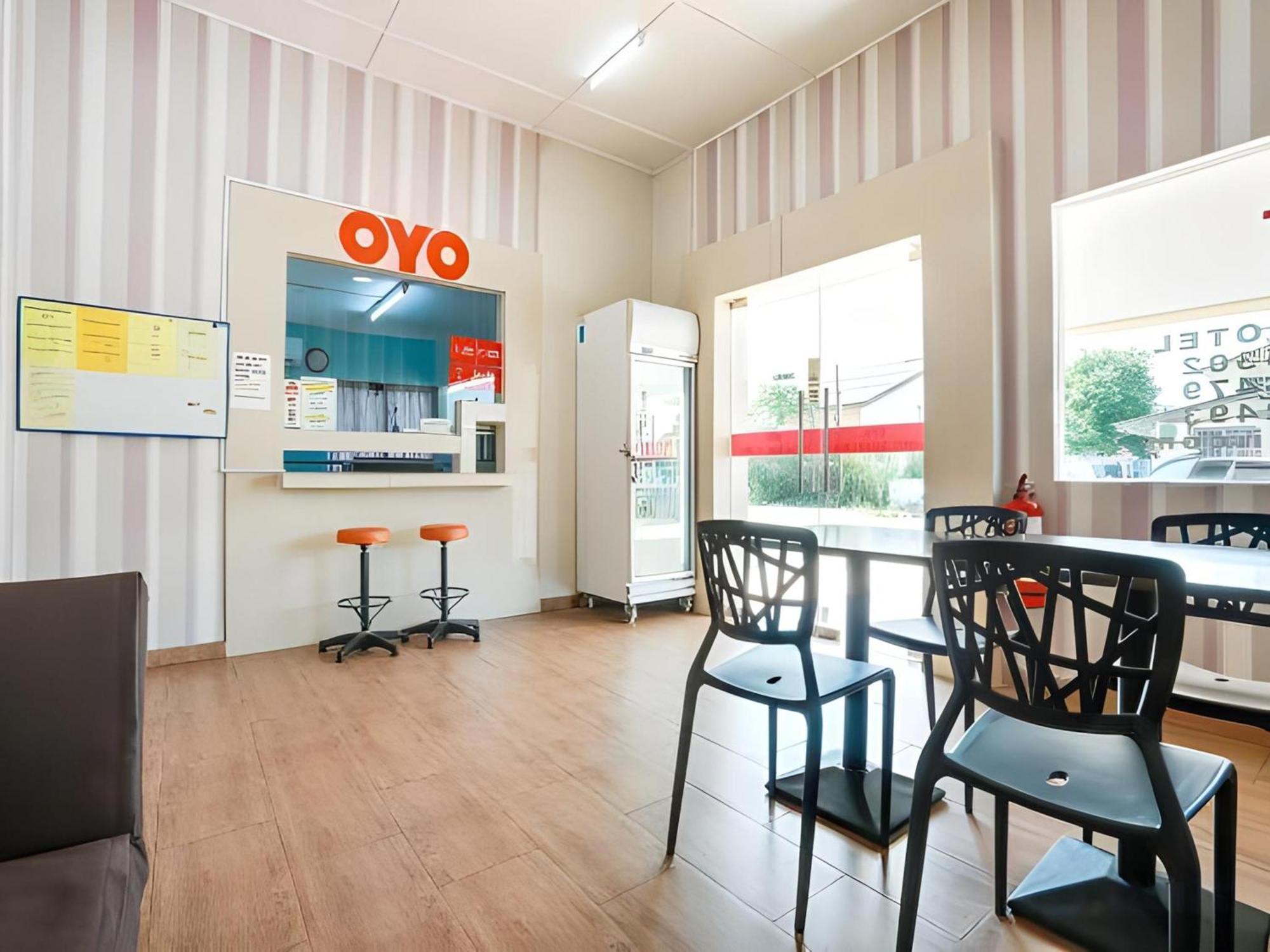 Oyo 44094 Bangi Lanai Hotel Exteriör bild